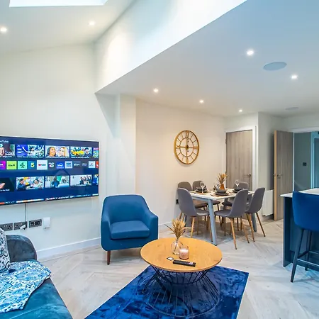 Modern 4-Bed Townhouse, Conveniently Located Near Leeds City Centre - Perfect For Corporate Stays Exterior photo
