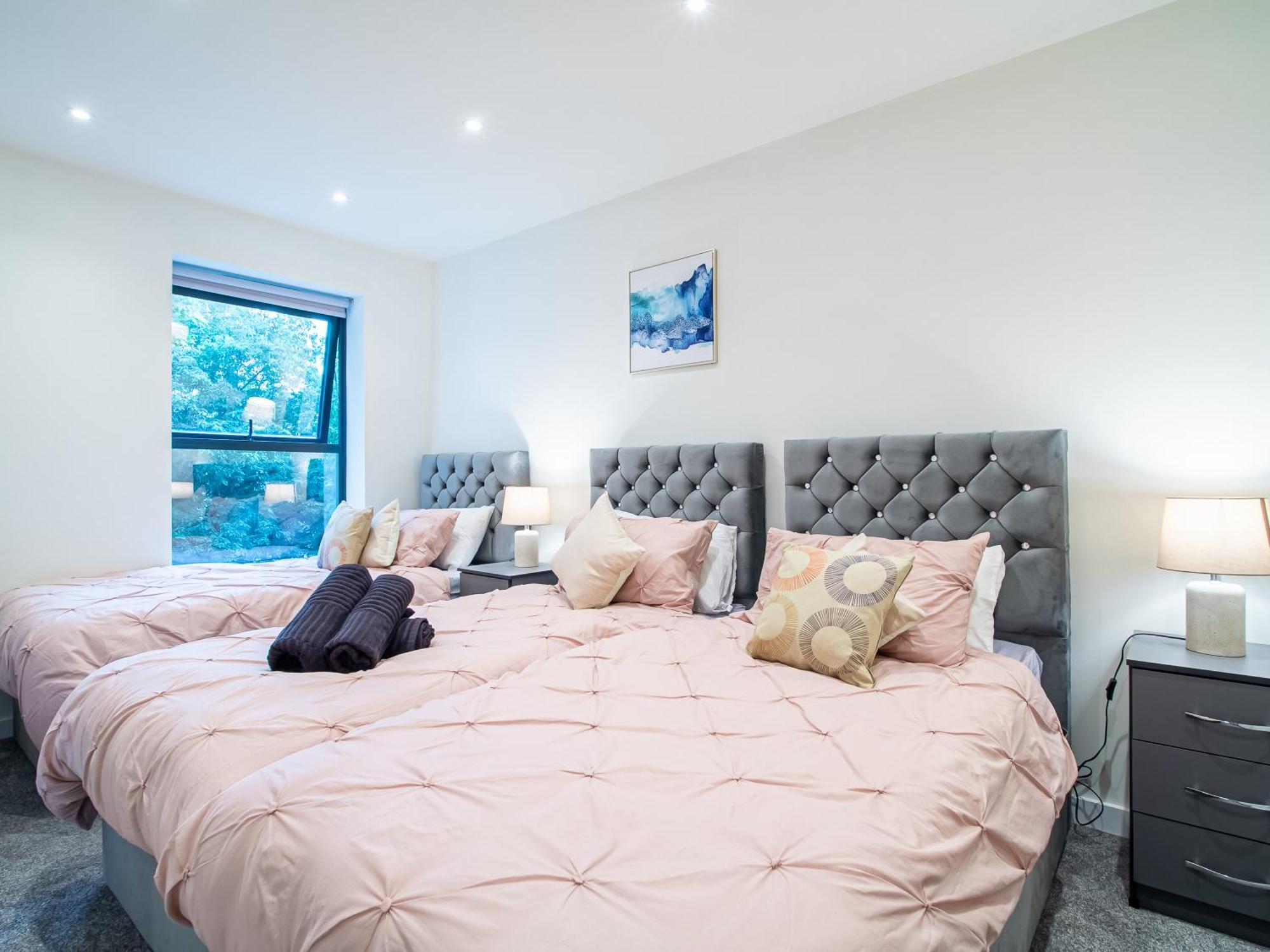 Apartment Modern 4-bed Townhouse, Conveniently Located Near Leeds Centre - Perfect For Corporate Leeds (West Yorkshire)