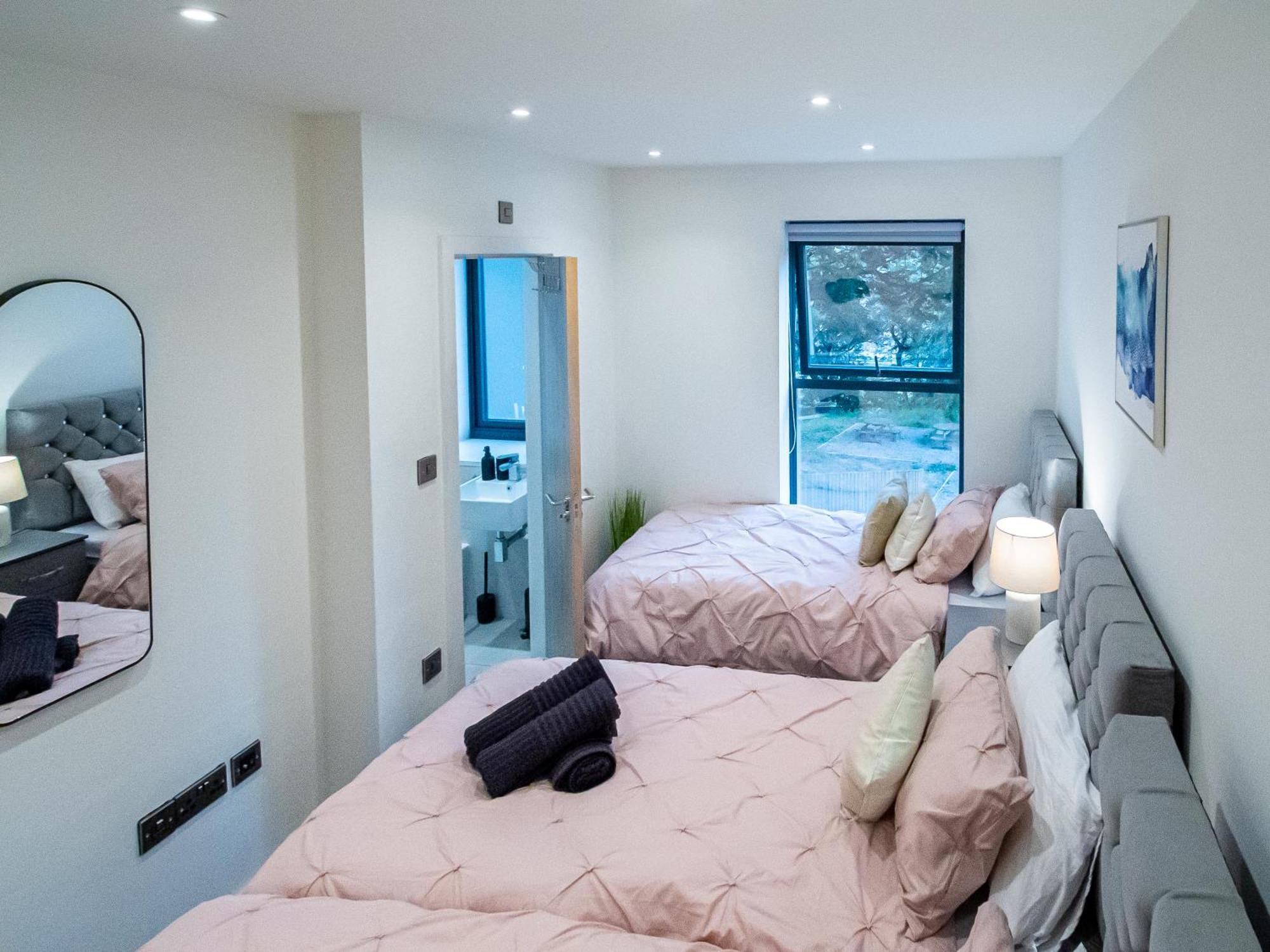 Modern 4-bed Townhouse, Conveniently Located Near Leeds Centre - Perfect For Corporate Leeds (West Yorkshire)